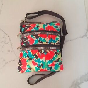 EUC Le Sportsac Kasey Floral Crossbody Bag